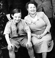 Alan Dunn, with mother Meg, 1941