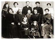 Angus Dunn's family, c1905